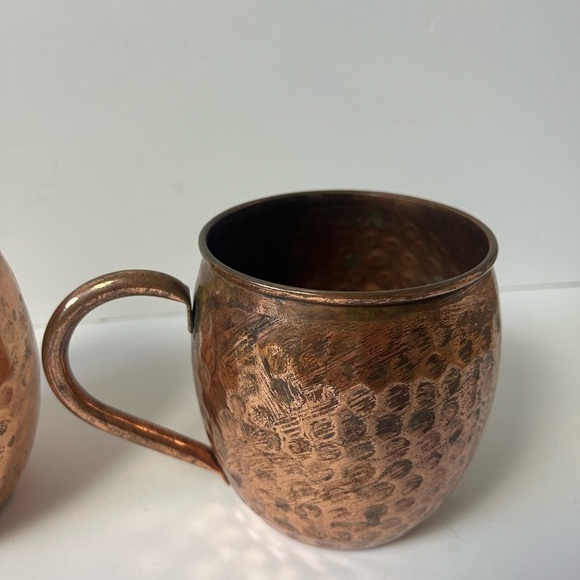 Set of Two Hammered Copper Moscow Mule Handled Mugs - Picture 4 of 8